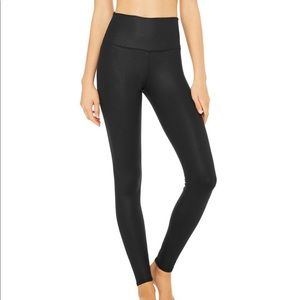ALO Yoga High-Waist Airlift Leggings in Black
